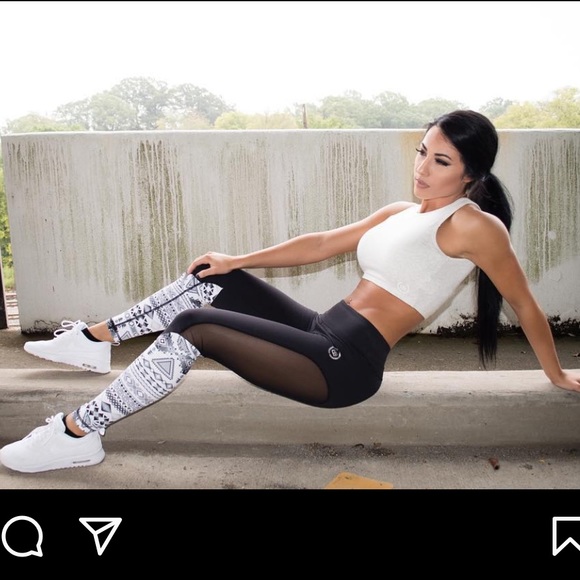 Body Engineers Athena Māori Tribal Mesh Legging Black and White - Picture 1 of 11